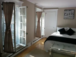 Private studio in historic 1905 house - Image 4