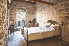 Luxurious traditional stone house in South Chios - Image 4