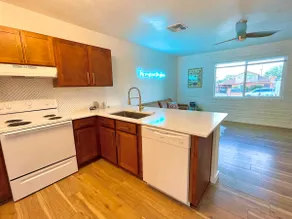 Retro Casita + Prime Location near UofA & 4th Ave - Image 4
