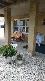 Safe, Clean, Convenient, and Quaint Apartment - Image 2