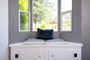 Modern Camas Cottage - Image 4
