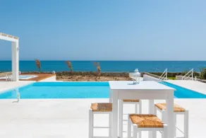 Nada Beachfront Villa - Image 4