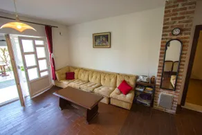 Large Garden Apartment & Parking 3 Bedrooms & 3 Bathrooms near Split - Image 5