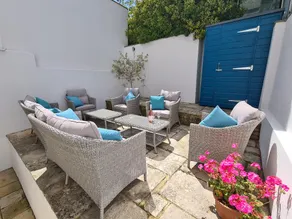 Cliffhanger, Fabulous Holiday Home with Sea Views - Image 5
