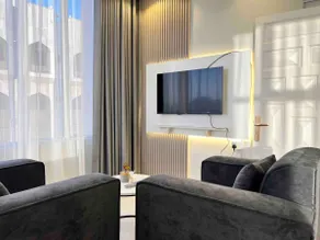 APT 303 | Studio King Suite - Image 2