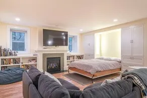 Beautiful Remodeled Apartment - Image 5