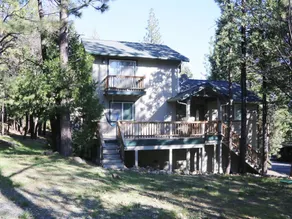 Pinecrest Mountain Retreat-EV charger, fast Wi-Fi - Image 4