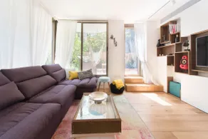 PETTY Luxury Apartment with Garden - Best Location - Image 2