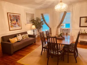 Scarborough Fair walk to downtown two story apt - Image 5