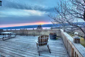 Summer Special! Inn at Chateau LaFayette Reneau - Image 2