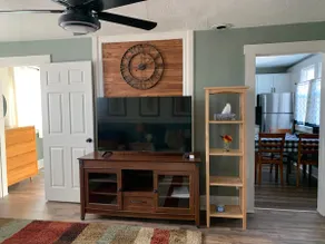 Great location! Close to downtown. - Image 3