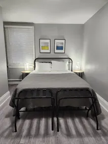 Cozy Suite Downtown w/ Private Entrance & Kitchen - Image 2