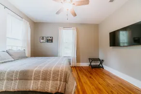 Updated Historic Apartment with Private Balcony! - Image 4