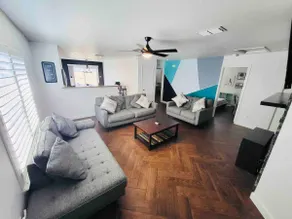 Charming East Austin House *Tesla, COTA, airport* - Image 3