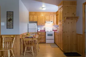 Middle Brook Cottage #5, Gros Morne Nat Park - Image 3