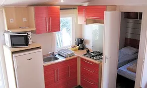 Beach Bungalow T.C - Image 4