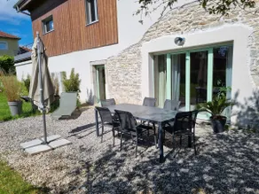 Accommodation in house + exterior - Image 3