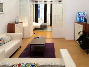 Apartment at central square+Cathedral view+parking - Image 5