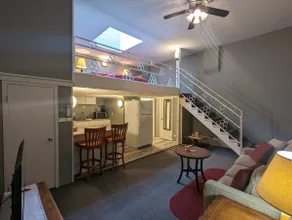 2 Bed Apt in the Heart of Robinson, Free Laundry - Image 4