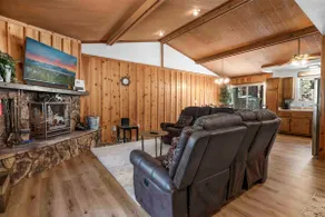 2BD/1B Apt Walking Distance to Snow Summit - Image 2