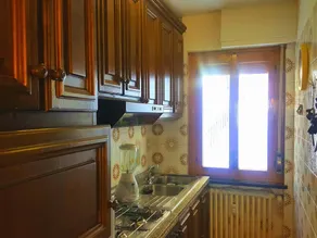 Apartment with track view - Image 5