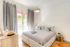 #29 Suite Gambetta AC Sea view 2 bedrooms 1min Walk to Promenade & Sea - Image 2