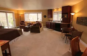 Luxury Suite #2 in Large Mt. View Home - Image 2