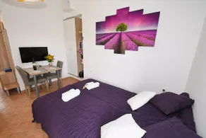 Studio apartment Kris with parking and terrace - Image 2