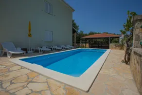 Holiday Home Luka - Image 2
