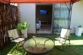 Castalia, compact self-catering overnight facility - Image 4