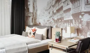 Living Hotel Frankfurt - Image 2