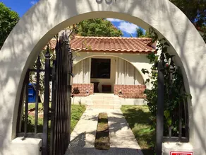 Entire Private Beautiful Home 10min drive to beach - Image 2