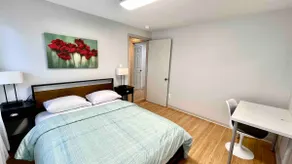 Spacious home near Niagara Falls, Buffalo and UB - Image 2