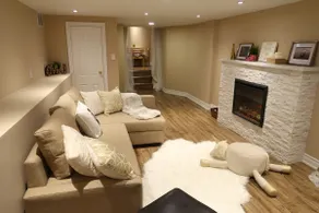 Spacious,Cozy,Private 2+1BR/1.5BA Seprate Entrance - Image 3