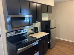 2 bedroom townhome - Cromwell Place 11 - Image 3