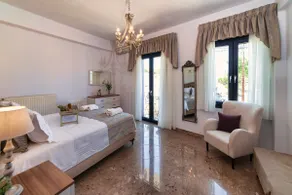 Kallisti, luxurious house,100m from great beach, traditional shops and tavernas! - Image 5