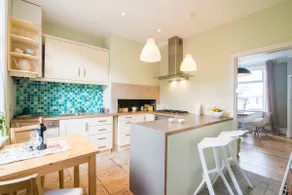 Light & airy 2 bed Victorian house with character - Image 2