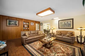NEW LISTING 3 mins to HITS 10 mins to WEC *HOT TUB - Image 2