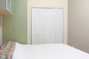 Luxury 2BD/2BH in Historic CWE/3E E - Image 5