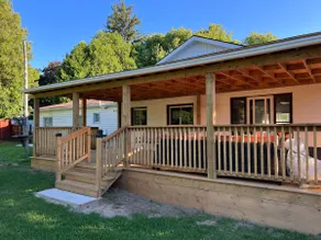 5-BR Home Near Toronto - Large Backyard & Fire Pit - Image 4