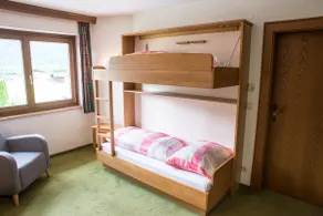 Light apartment with spacious balcony - Image 3