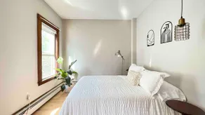 Airy Sunny Home. Large Space. Walk to Harvard - Image 1