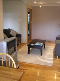 2 brm self contained modern villa - Image 5