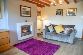 Lovely holiday home in centre of Ingleton Sleeps 4 - Image 2