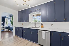 Tacoma Landing • Bright, Modern, Central - Image 4