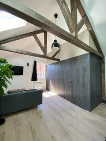 loft in the hyper center with free parking - Image 2