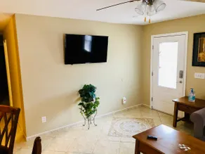 Private In-Law Suite. House in Hills. BIKE Trail - Image 2