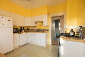 Large 2-Bedroom Apartment with Hot Tub - Image 4