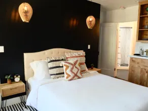 #2 | Vintage 1930’s Hotel Apt | on Downtown Strip - Image 3