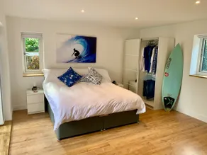 Waves at The Beach House - Image 2